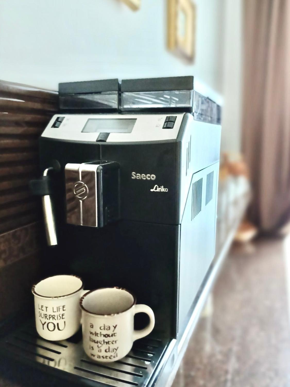 Lux Apartments In The City Center With A Coffee Machine, View Of A Theater, Near Zlata Plaza Ровно Экстерьер фото